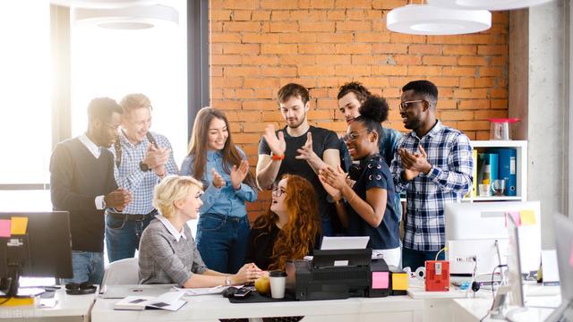 創(chuàng)業(yè)型公司要不要去工地上班，創(chuàng)業(yè)型公司要不要去工地做？