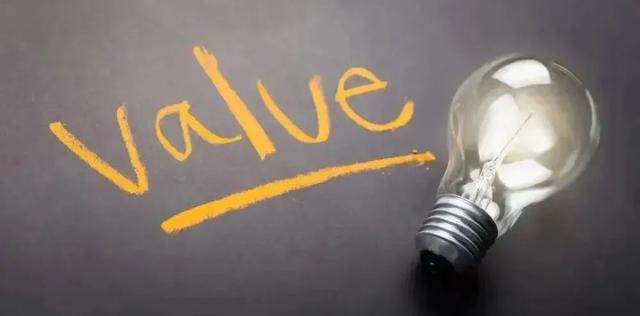 生日蛋糕發(fā)圈吸引人的句子，蛋糕發(fā)朋友圈文案短句圖片？