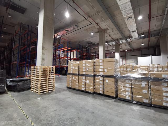 網(wǎng)購(gòu)的好處和壞處英語(yǔ)作文80字（網(wǎng)購(gòu)的好處英語(yǔ)作文80字）