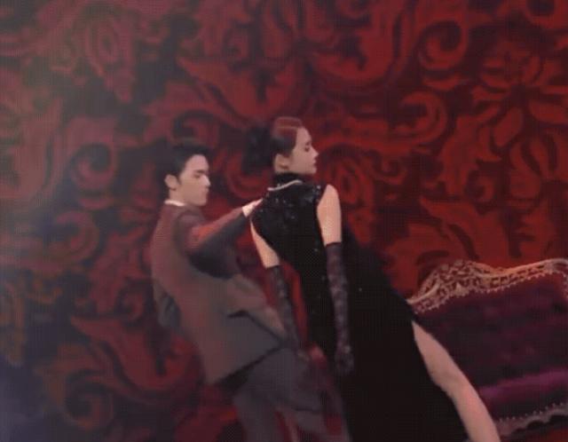 宋亞軒的粉絲名叫什么應(yīng)援色，宋亞軒的粉絲名叫什么英文？