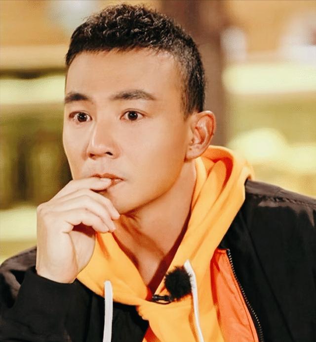 劉畊宏健身教學視頻全套，劉畊宏健身改變?nèi)松? src=