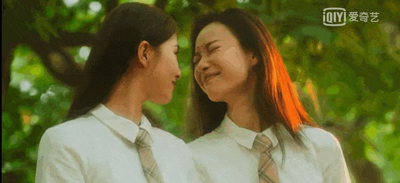 女兒跳舞發(fā)朋友圈怎么配文字，女兒跳舞發(fā)朋友圈怎么配文案？