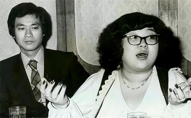 抖音網(wǎng)紅鄭心怡微博，抖音網(wǎng)紅鄭心怡微博號(hào)？