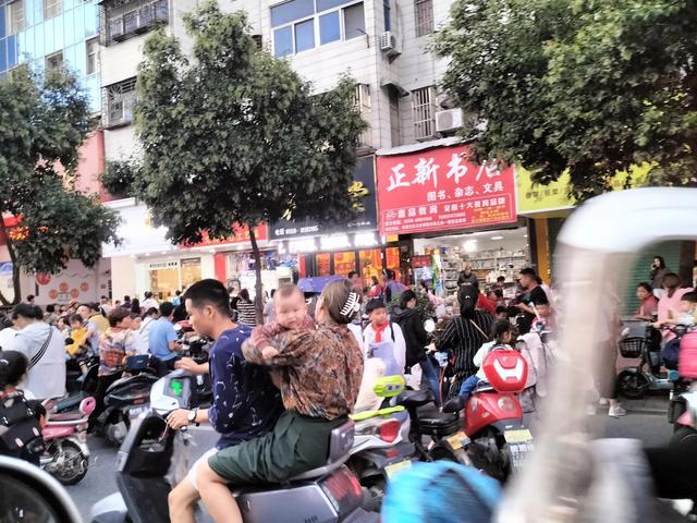 實(shí)體店怎么宣傳自己的產(chǎn)品，怎樣去實(shí)體店推銷自己產(chǎn)品？