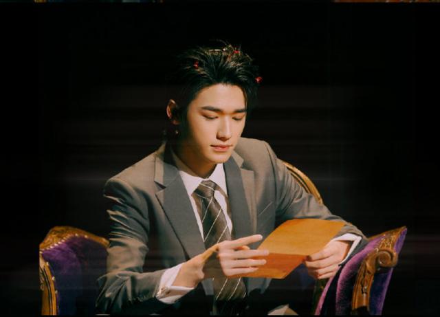 宋亞軒的粉絲名叫什么應(yīng)援色，宋亞軒的粉絲名叫什么英文？