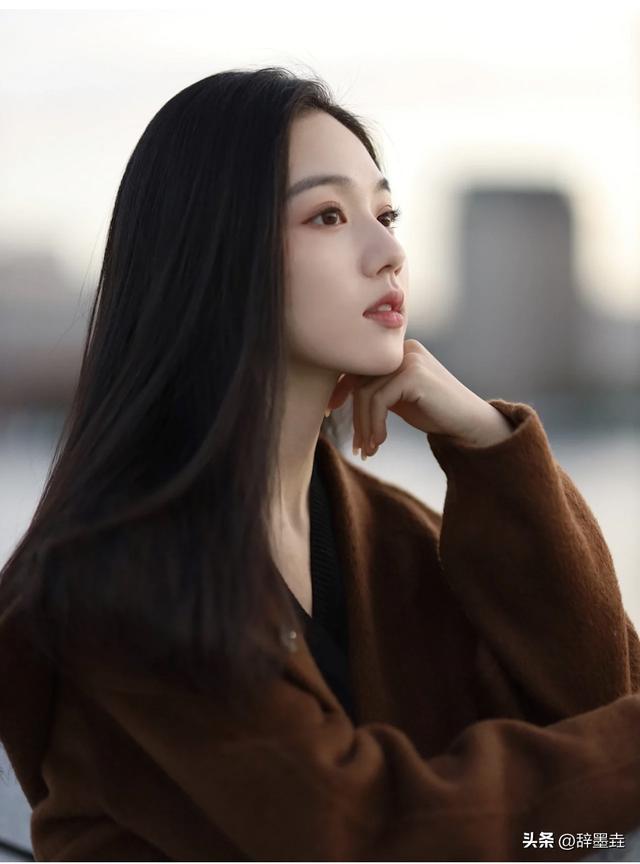 公眾號怎么置頂?shù)搅奶旖缑妫娞栐趺粗庙數(shù)搅奶旖缑嫔希? src=