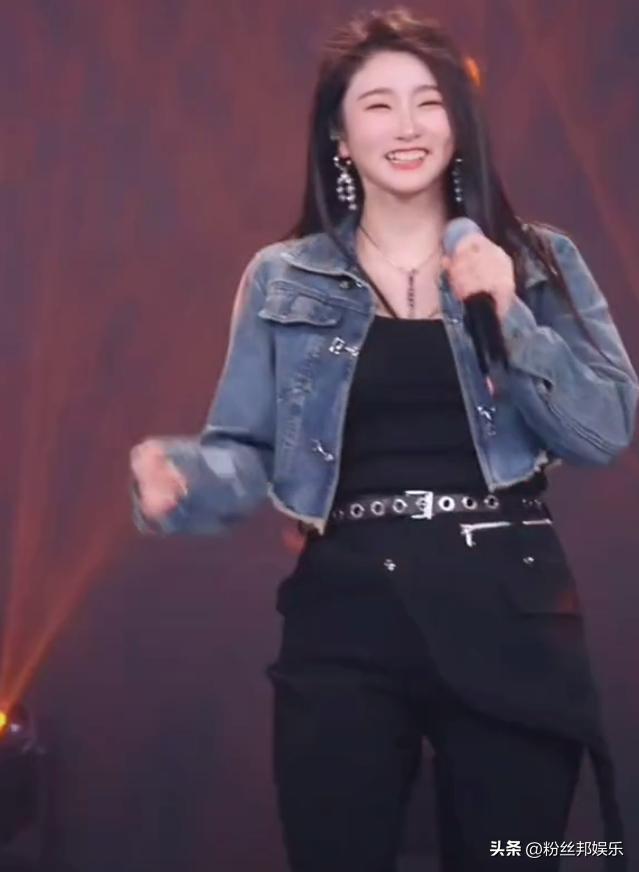 yy3266直播間，yy2402直播間？