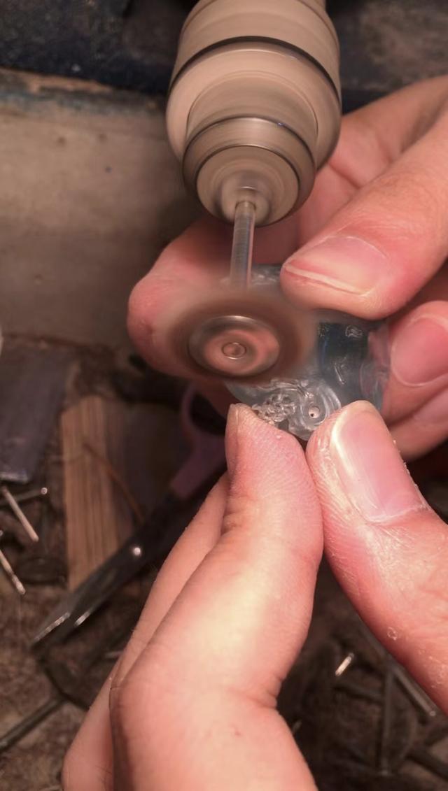 玉雕師張忠堯翡翠直播間，玉雕師張忠堯翡翠怎樣聯(lián)系？