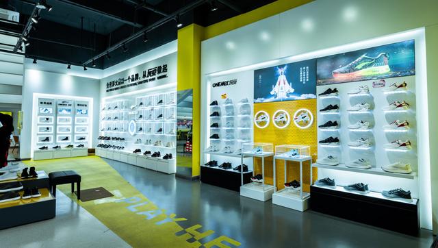 買連衣裙去哪個(gè)網(wǎng)站好，京東商城服裝女裝新款外套？