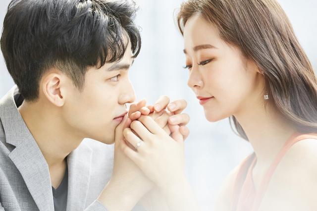 把微信背景變成灰色代表什么心理，微信背景變灰色