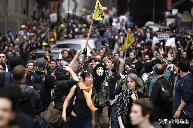 汶川地震外國(guó)媒體哭了視頻，汶川地震外媒哭泣視頻？