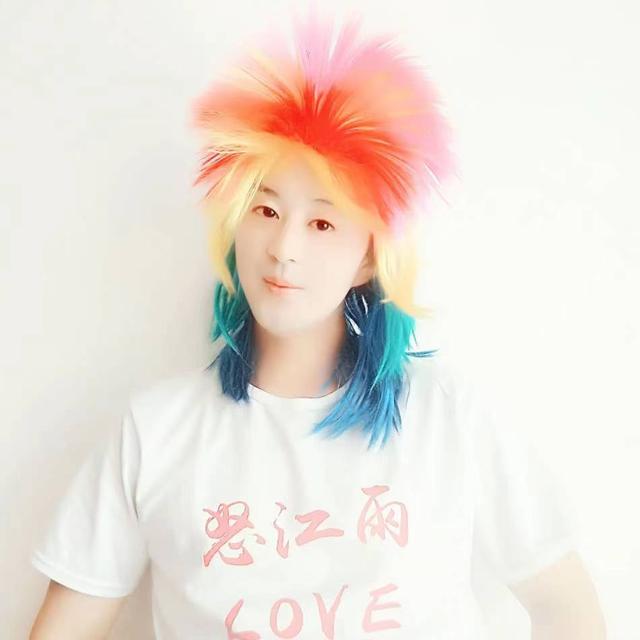 抖音上很火的自我介紹模板怎么做的，抖音上很火的自我介紹模板怎么做的呢？