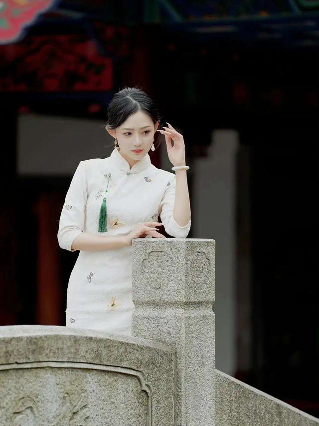 夜深人靜發(fā)朋友圈配圖真實(shí)，夜深人靜發(fā)朋友圈配圖真實(shí)一點(diǎn)？