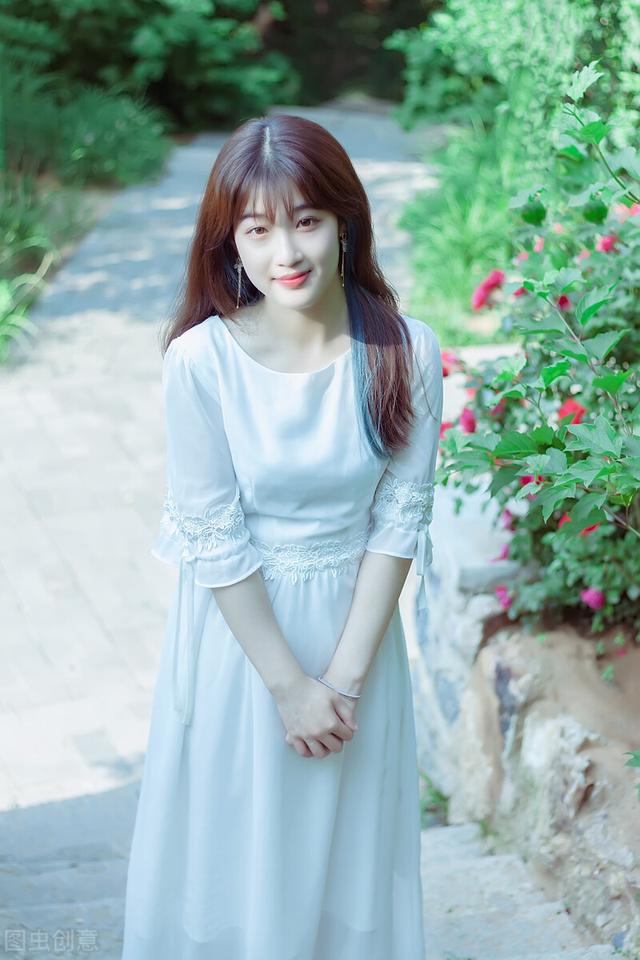 朋友圈發(fā)什么比較吸引人圖片，朋友圈發(fā)什么比較吸引人圖片文字？