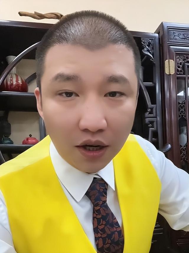 0w粉絲小網(wǎng)紅收入多少錢，50w粉絲小網(wǎng)紅收入多少美元？"