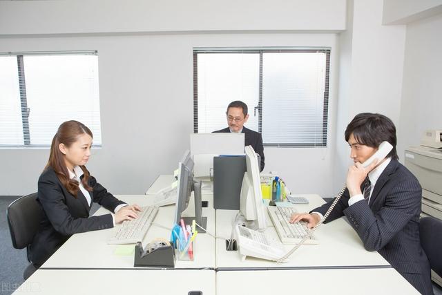 線上銷售專員職位描述，銷售專員職位描述怎么寫？