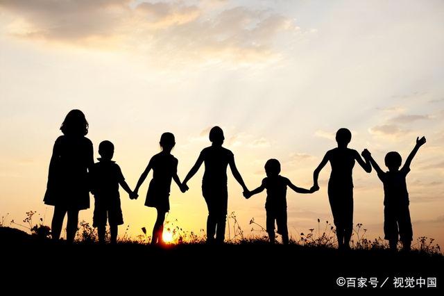 適合老友相聚發(fā)朋友圈的句子，相聚一起快樂時光句子？