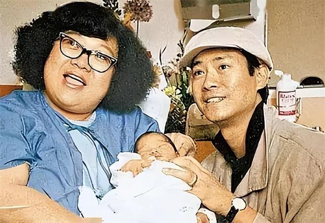 抖音網(wǎng)紅鄭心怡微博，抖音網(wǎng)紅鄭心怡微博號(hào)？