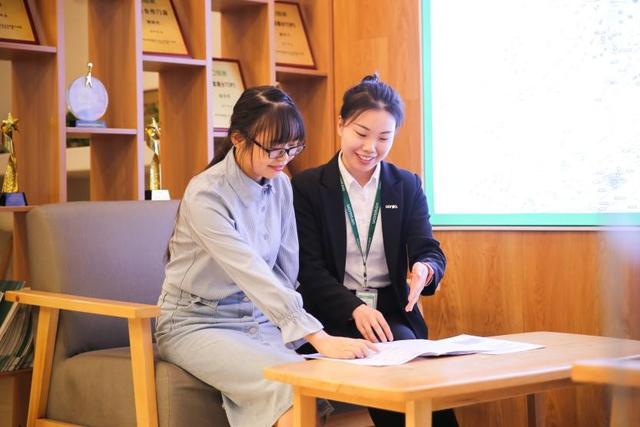 客戶至上用心服務(wù)句子，客戶至上用心服務(wù)句子圖片？