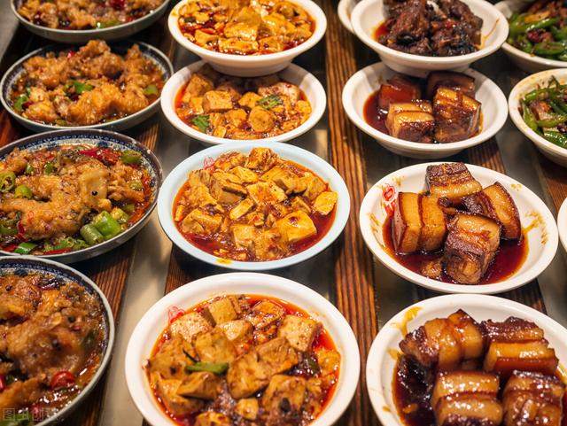 屬龍人開什么店最賺錢呢，屬龍人開什么店最賺錢呢女生？