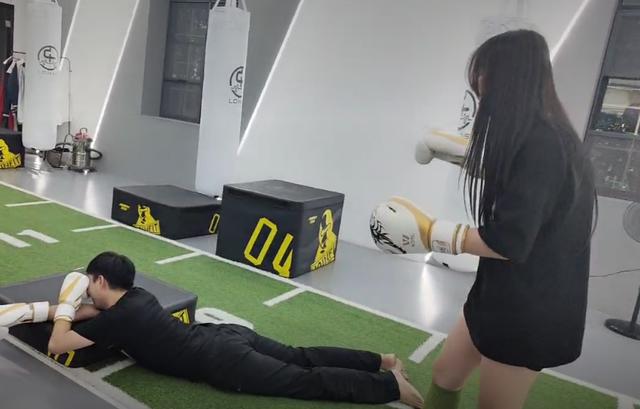 耀揚(yáng)直播間，虎牙東星耀揚(yáng)直播間？