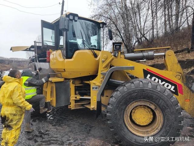 服務(wù)客戶滿意的正能量句子，服務(wù)客戶滿意的正能量句子簡短？