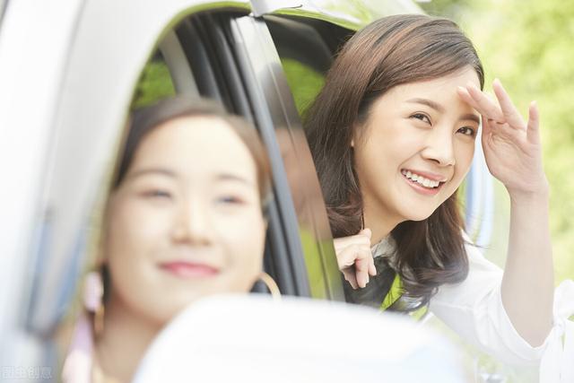 祝閨蜜新婚快樂的朋友圈文案簡短霸氣，祝閨蜜新婚快樂的朋友圈文案簡短一點？