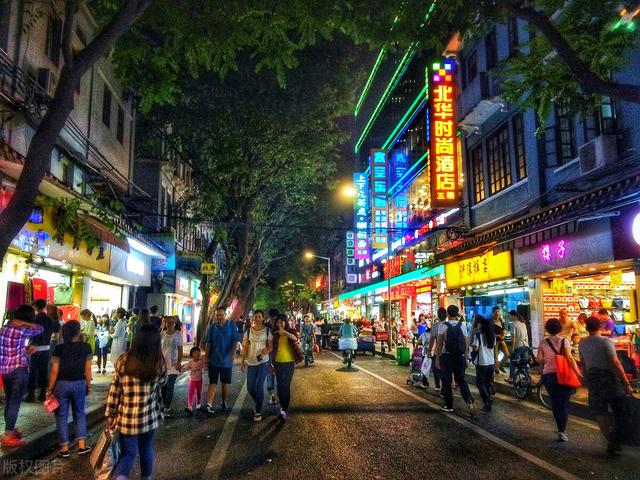 開店怎么吸引顧客十個妙招餐廳做什么營銷活動好，餐飲開店怎么吸引顧客十個妙招？