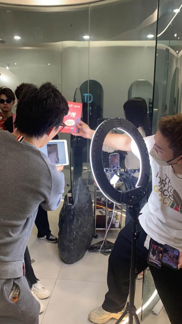 抖音直播平臺(tái)抽多少，抖音直播平臺(tái)抽多少提成？