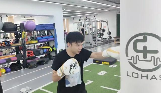 耀揚(yáng)直播間，虎牙東星耀揚(yáng)直播間？