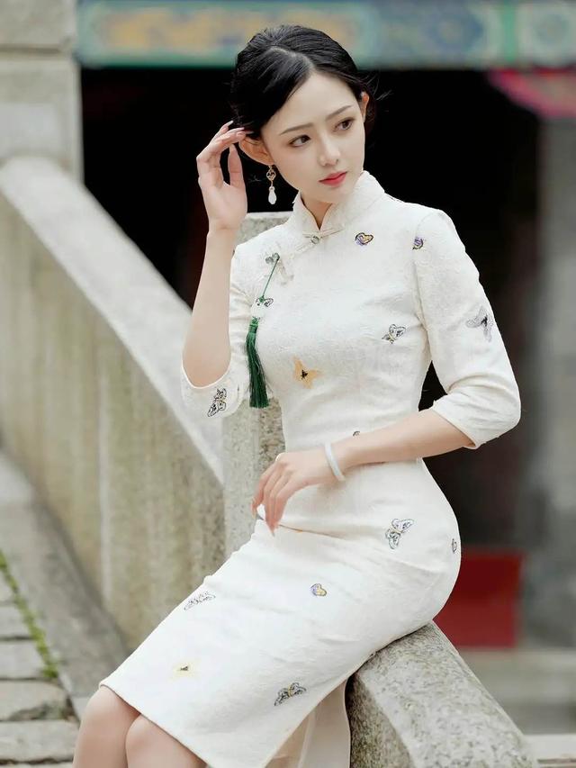 夜深人靜發(fā)朋友圈配圖真實(shí)，夜深人靜發(fā)朋友圈配圖真實(shí)一點(diǎn)？