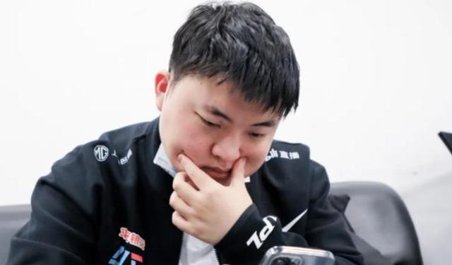 uzi現(xiàn)在在哪直播2023，uzi現(xiàn)在在哪直播？