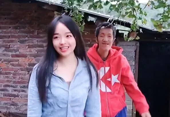 抖音美女千千萬(wàn)下一句是什么諷刺的，抖音美女千千萬(wàn)下一句是什么諷刺的歌曲？