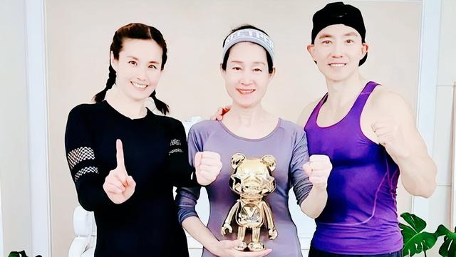 劉畊宏健身教學視頻全套，劉畊宏健身改變?nèi)松? src=