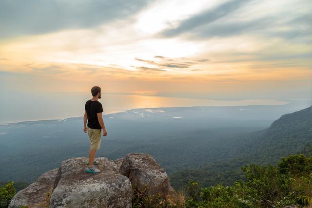 自由職業(yè)者屬于創(chuàng)業(yè)嗎，自由創(chuàng)業(yè)是什么職業(yè)