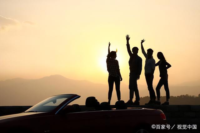 適合老友相聚發(fā)朋友圈的句子，相聚一起快樂時光句子？