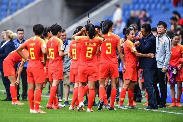 免費(fèi)無(wú)插件足球直播粵語(yǔ)，足球無(wú)插件在線直播？