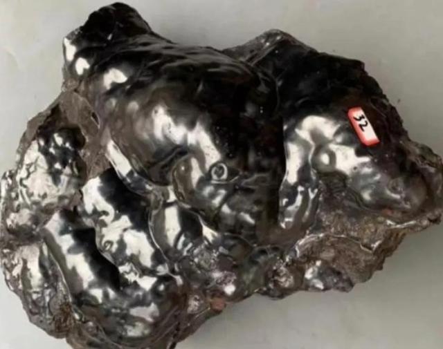 石鐵隕石多少錢一克 視頻（真正的石鐵隕石多少錢一克）