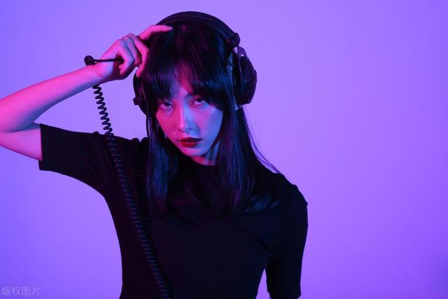 很酷的抖音文案，很酷的抖音文案短句？