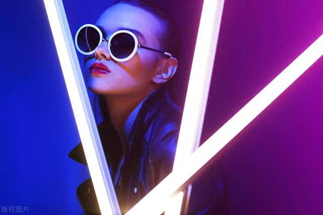 很酷的抖音文案，很酷的抖音文案短句？